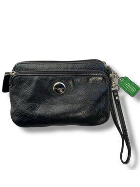 Coach Black Pebbled Double Compartment Wristlet Clutch Green Tag